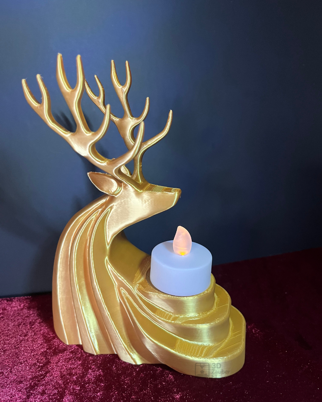 Eleganter Gleitform-Hirsch als Deko