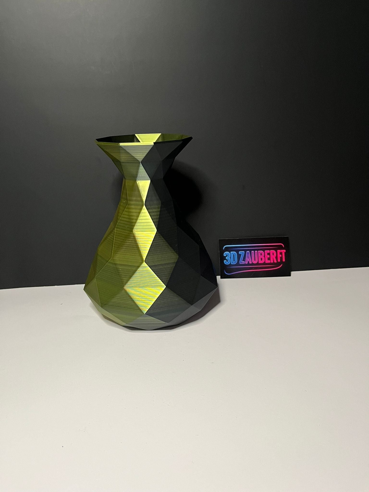 Formea Vase